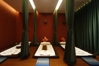 长沙天心区泰式按摩的被动瑜伽：当身体被折叠成诗